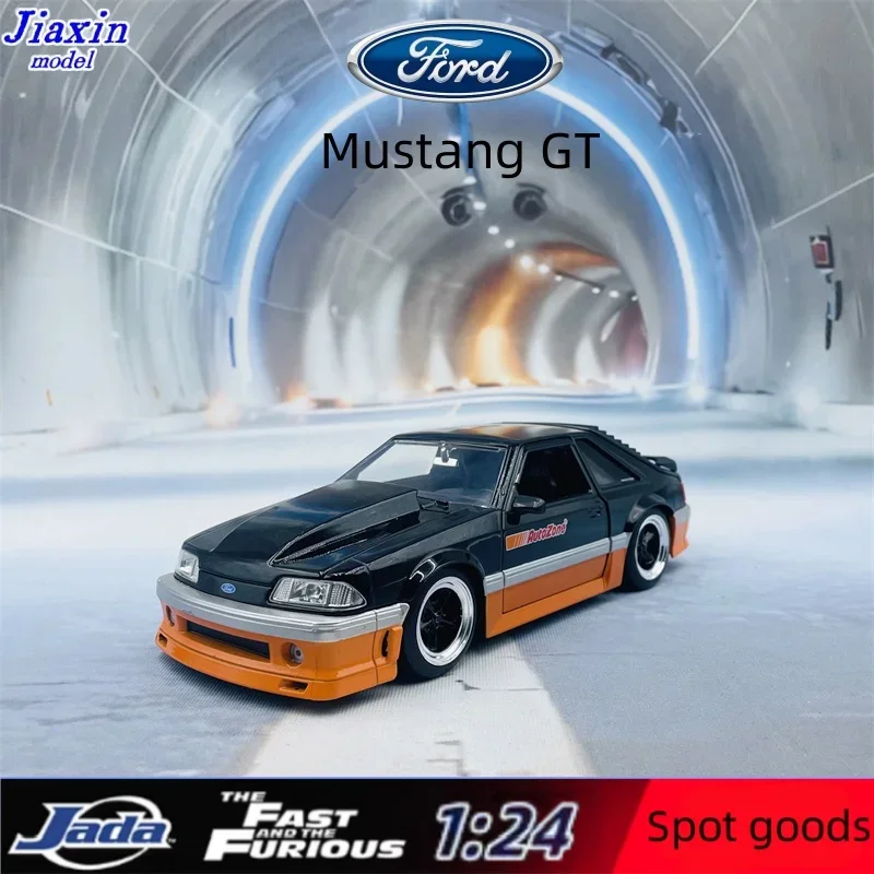 Model Kit Mustang - ジャダフォードマスタング限定版子供の誕生日プレゼント用の限定版ディスプレイコレクション、1:24スケール