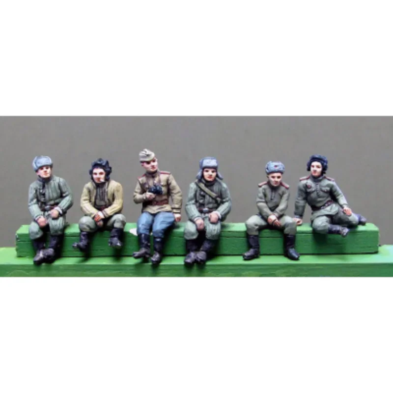 Model Kit Revell - 1/72 スケールダイキャスト樹脂フィギュアモデルキット戦車兵士座りミニチュア GK 未組立未塗装 DIY おもちゃ