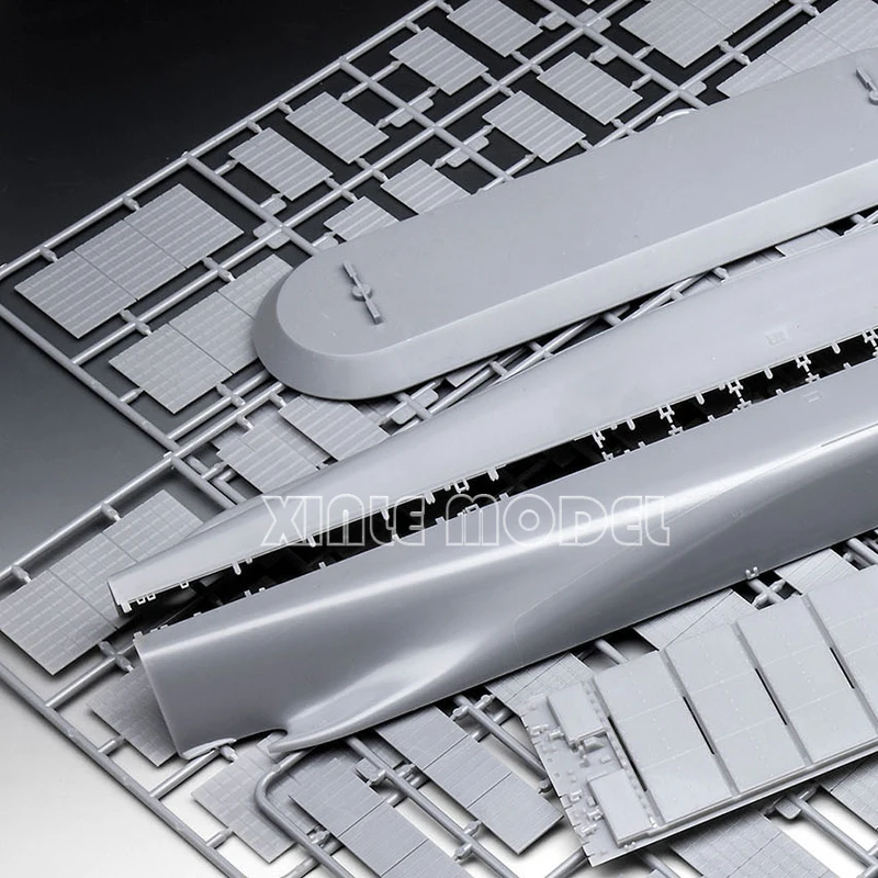 Revell プラスチック組み立て船モデルキット 05152 - Model Kit Revell のレビューと価格