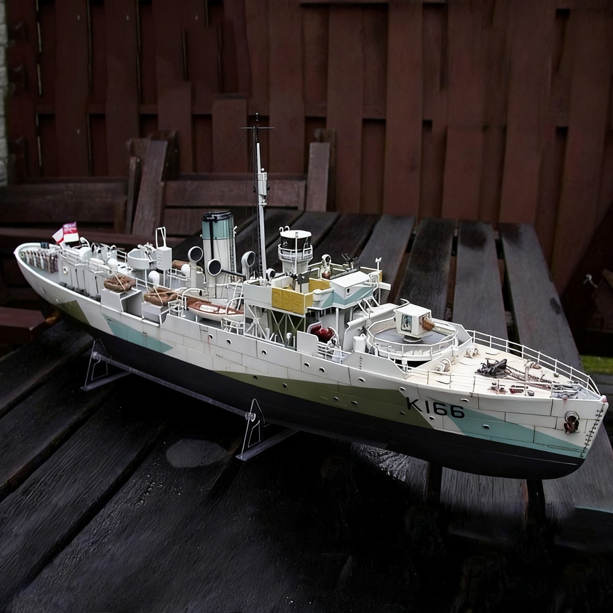 1/72 レベル フラワー級フリゲート組み立てモデル 88. - Model Kit Revell のレビューと価格